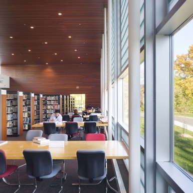 Burlington_Central_Public_Library_Interior_2