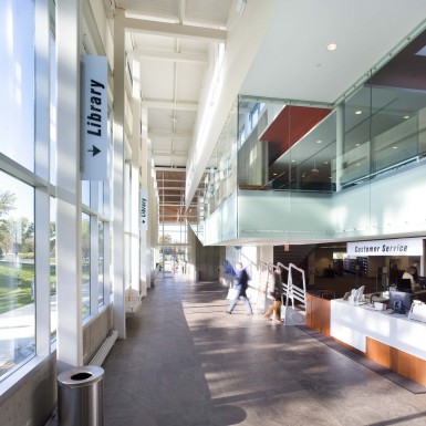 Burlington_Central_Public_Library_Interior_3