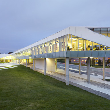 Durham College - Student Services BLDG - Tim Hortons