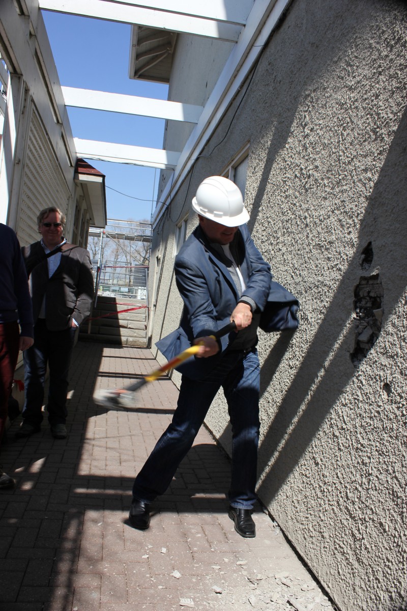 Boulevard Club Breaks Ground